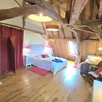 Holiday home Charmante Maison A Avec Piscine Privee, Animaux Admis - Fr-1-616-514