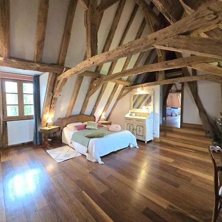 Vakantiehuis Charmante Maison A Avec Piscine Privee, Animaux Admis - Fr-1-616-514 Hautefort